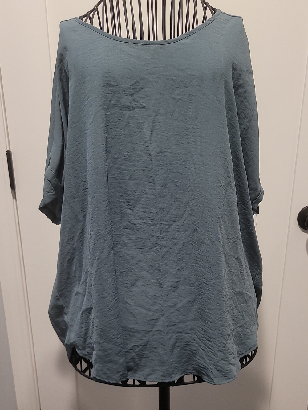 Maurices Relaxed Scoop Neck Women's Top in Dusty Green